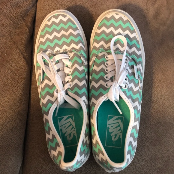 Brand New Light Blue Zigzag Vans! Mens:5 Girls:6.5 - Picture 2 of 5
